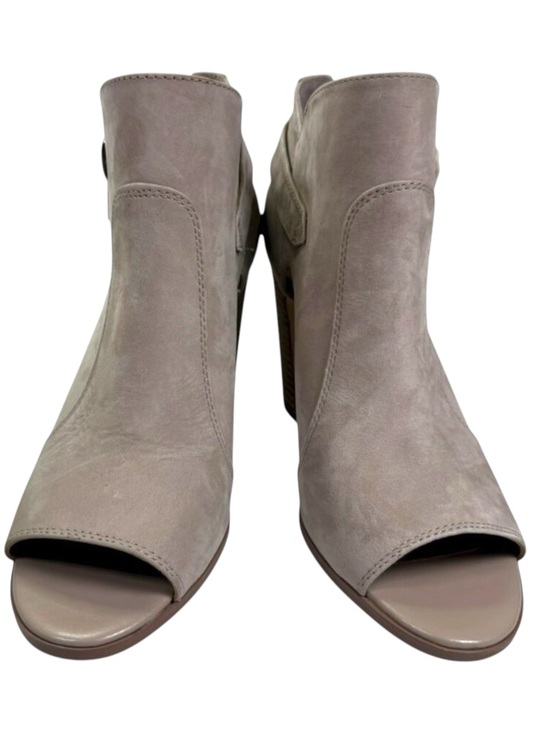 Vince Camuto Shoes - Vince Camuto Gray Peep Toe Block Heel Sandals – Size 7M (NWT)